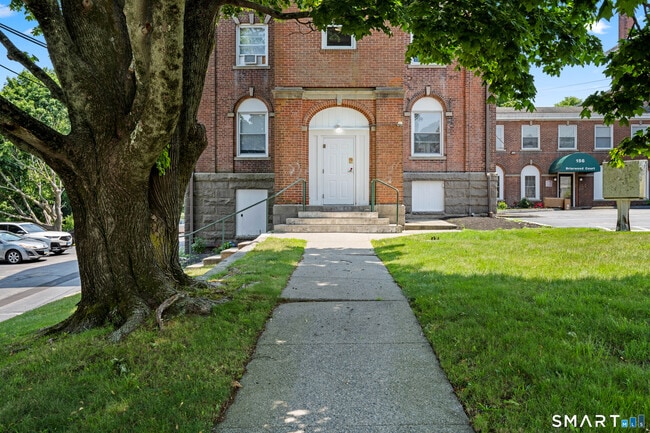 Building Photo - 156 Garfield Ave