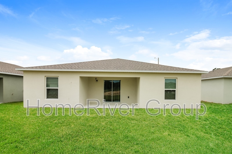 Building Photo - 2491 NW 23rd Ave