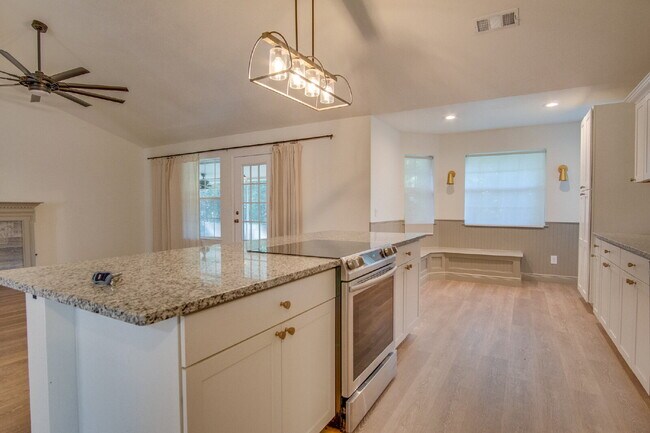 Building Photo - West Pensacola 3BR, 2BA Brick Home Near NAS Pensacola with Screened Porch, Spacious Kitchen & Ope...