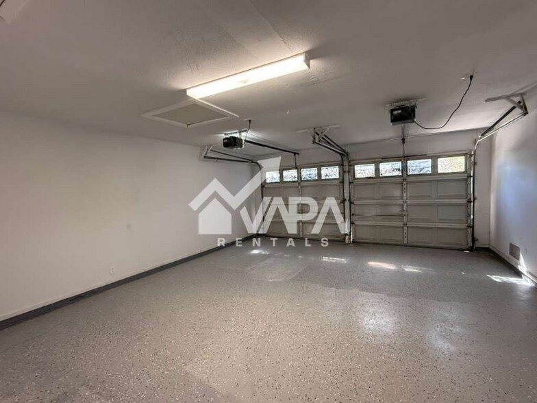 Building Photo - 6731 Cypress Lake Dr