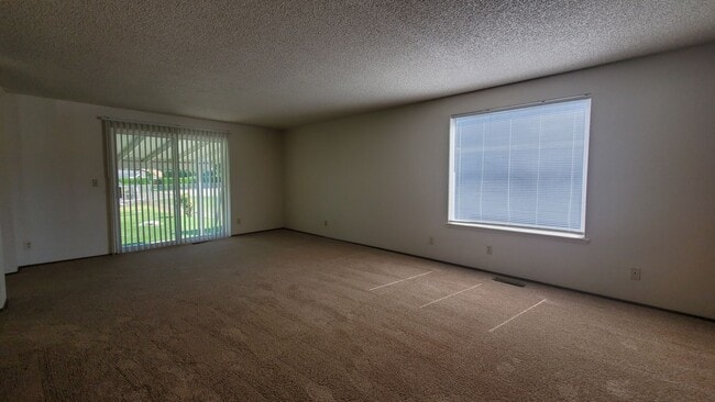 Building Photo - 1709 S Rainier Pl