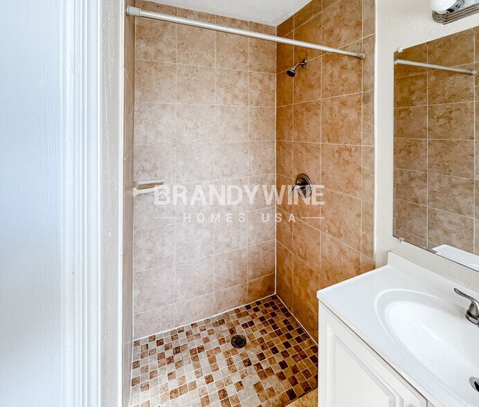 Building Photo - 930 Jorick Ct W