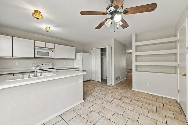 Building Photo - 1949 Bristlecone Dr