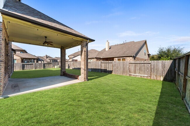 Building Photo - 31183 Pecan Creek Dr