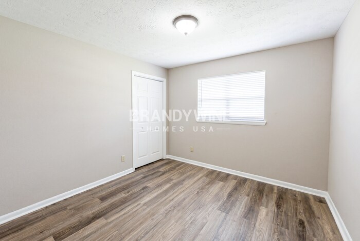 Building Photo - 6623 Kinlock Dr W