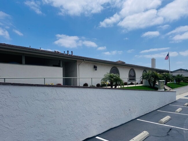 Building Photo - 909 Richland Rd