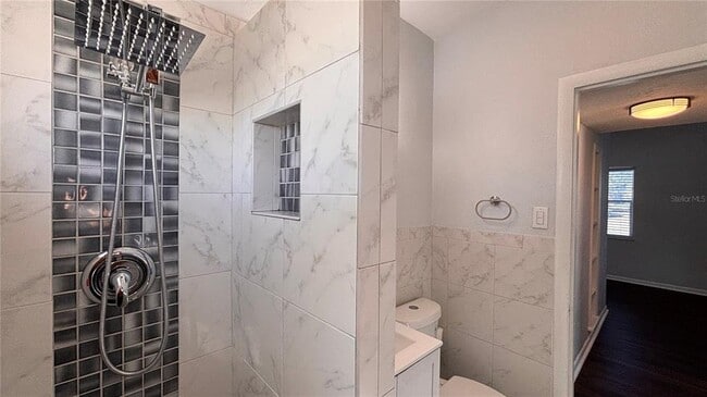 Building Photo - 21543 Kenyon Ave