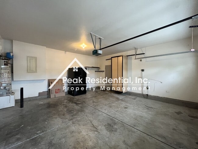 Building Photo - 5772 Amnest Way