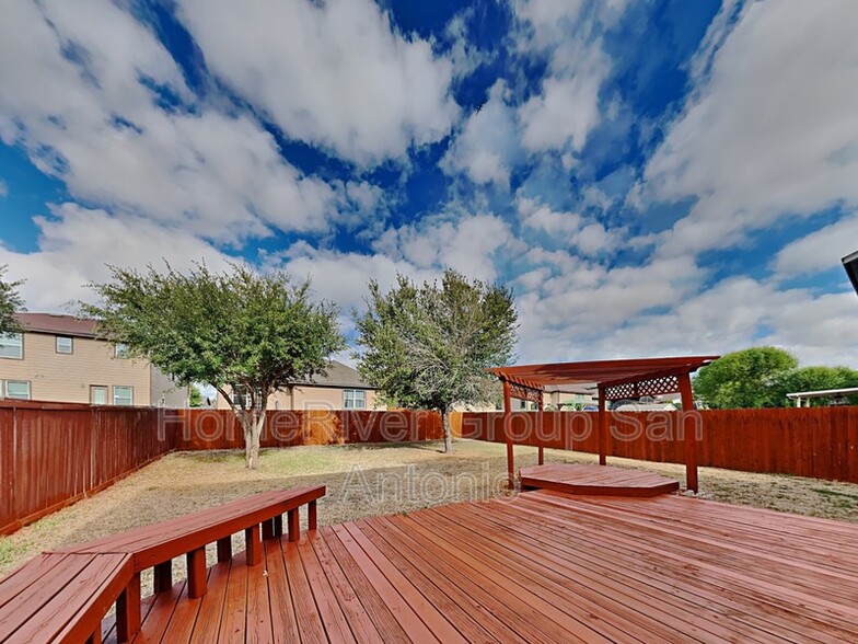 Building Photo - 128 Gatewood Bay