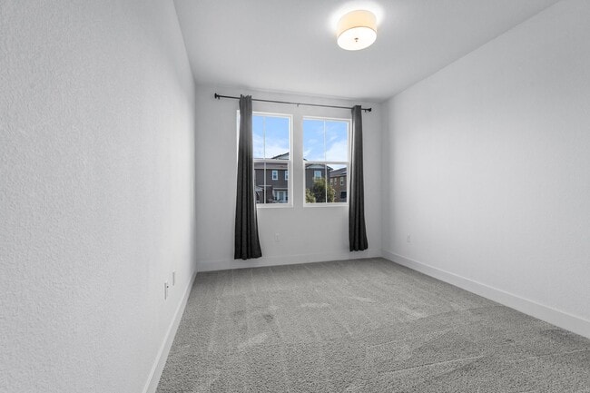 Building Photo - Modern 3 Bedroom 2 Bath Downtown Livermore