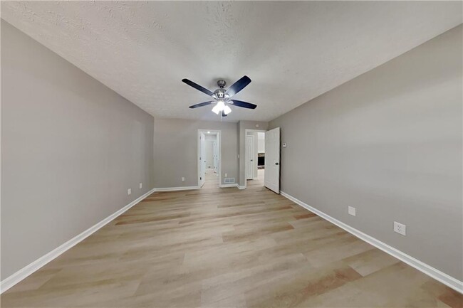 Building Photo - 1075 Crystal Water Dr SE