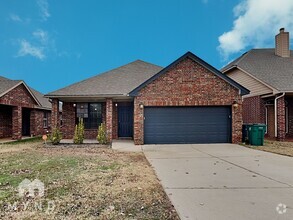 Building Photo - 7521 Meadow Lake Dr