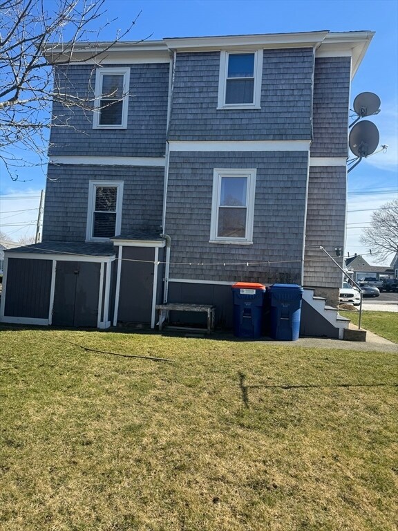 Building Photo - 15 Clara St