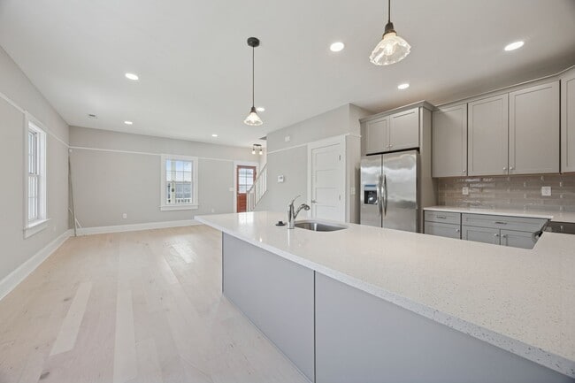 Building Photo - Delaware City Alert!! 3 bed 2 baths availa...