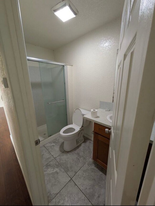 Building Photo - 5905-07 CLOVER MANOR WAY
