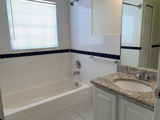 Building Photo - Location, Location, Location! Spacious Tow...