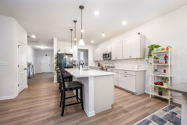 Building Photo - 9046 Evercrisp Ln