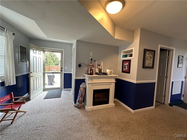 Building Photo - 737 Sleepy Hollow Rd