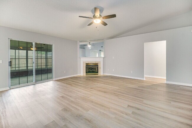 Building Photo - Beautiful property in highly desirable Lilian Woods Subdivision!