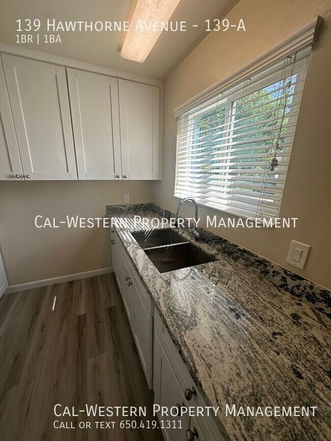 Building Photo - 139 Hawthorne Ave