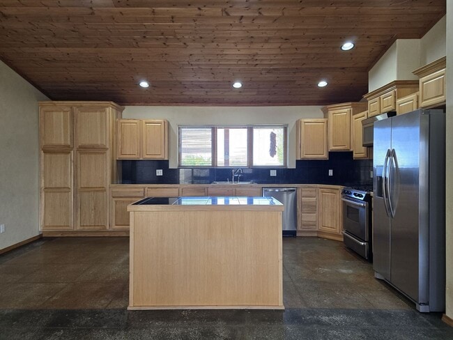 Building Photo - 4 Alma Ct