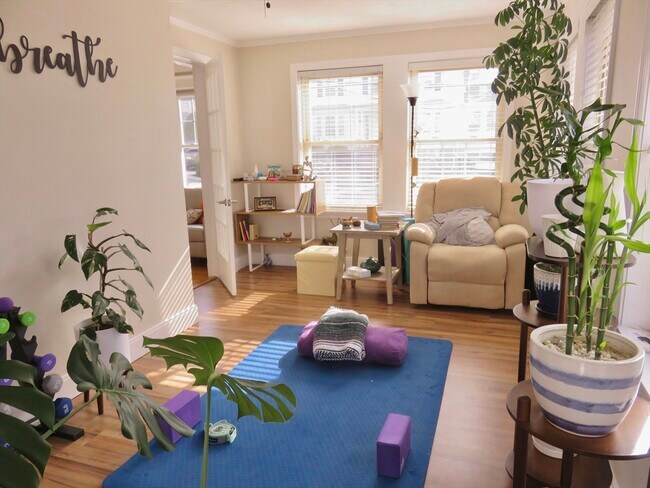 Building Photo - 35 Lovell Rd