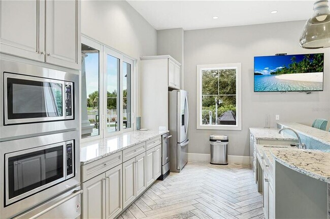 Building Photo - 12021 Cranston Way