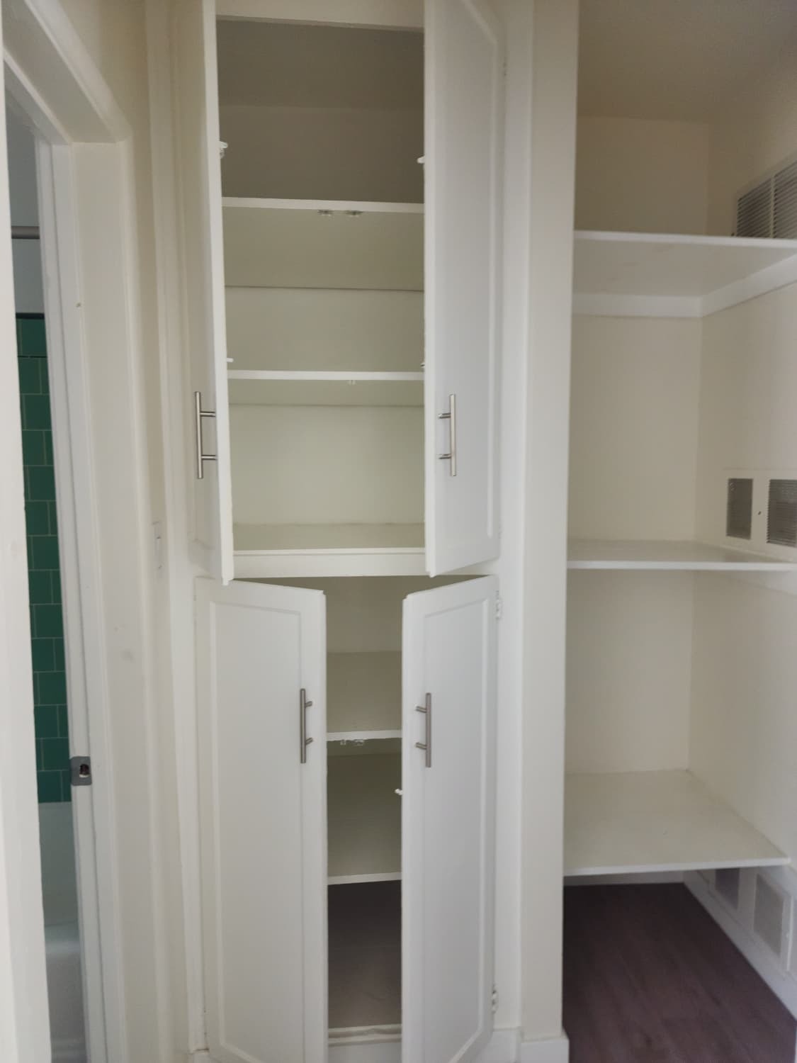 Building Photo - 4767 San Vicente Blvd