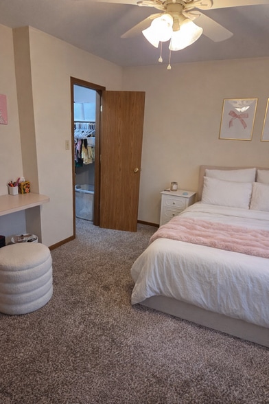 Building Photo - 800 Huntridge Dr