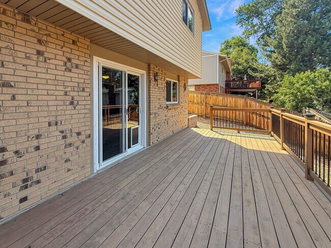 Building Photo - $0 DEPOSIT OPTION. CHARMING 4BED/2.5BATH I...