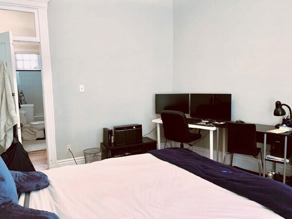 Building Photo - 50 Charlesgate E