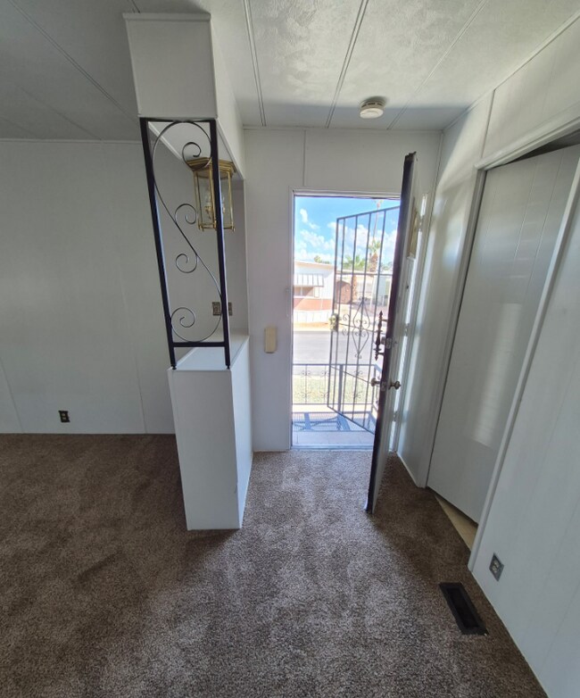 Building Photo - 3601 E Wyoming Ave