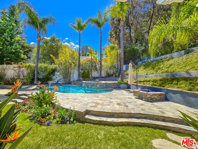 Building Photo - 3690 Crownridge Dr