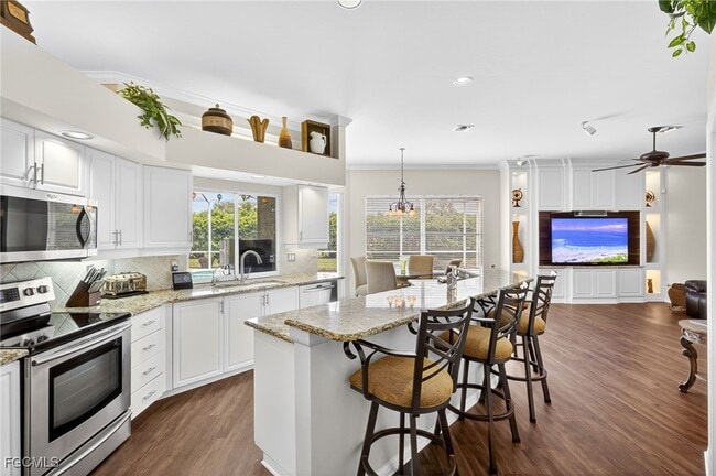 Building Photo - 8350 Trentwood Ct