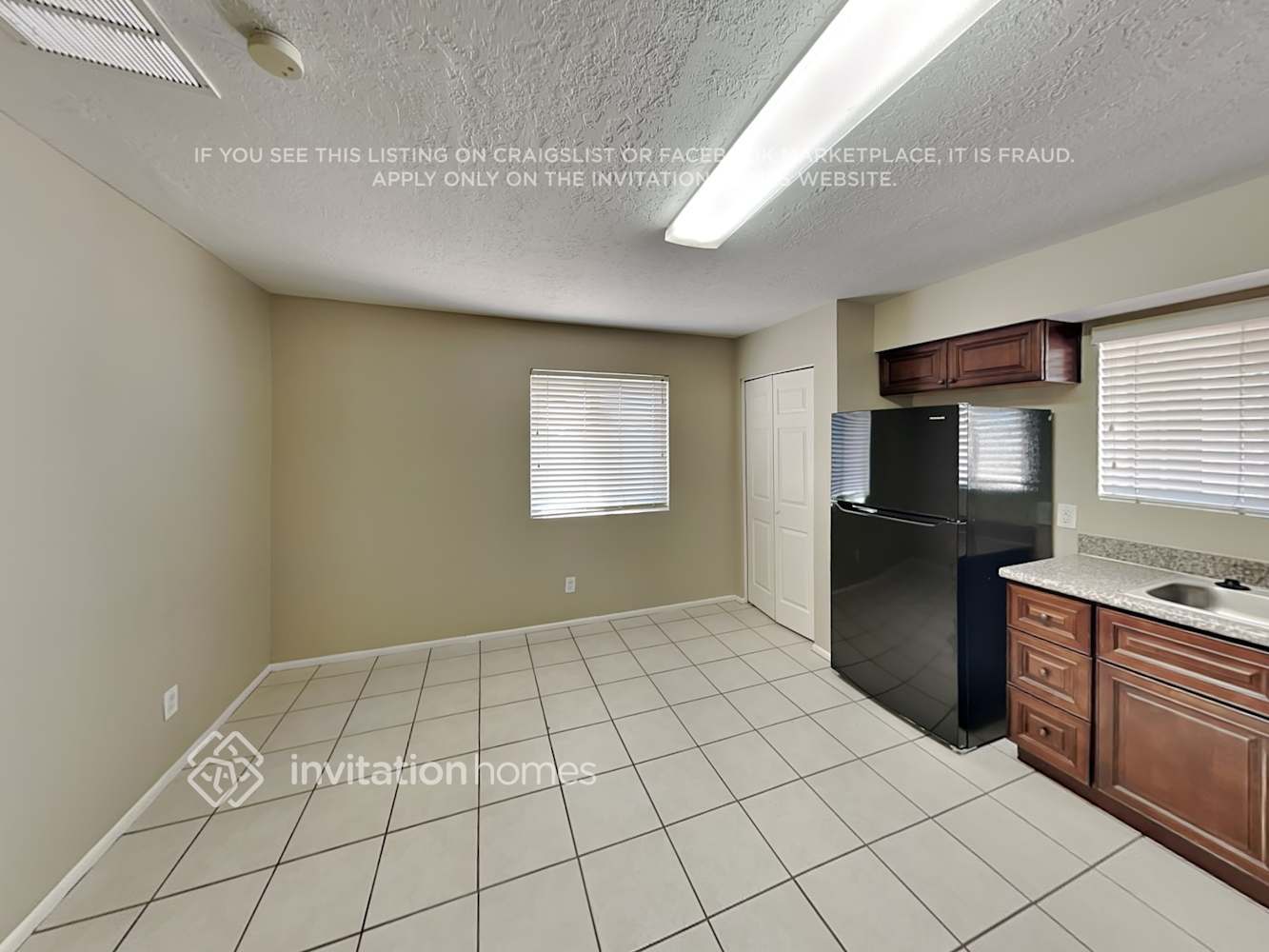 Building Photo - 9534 E Decatur St