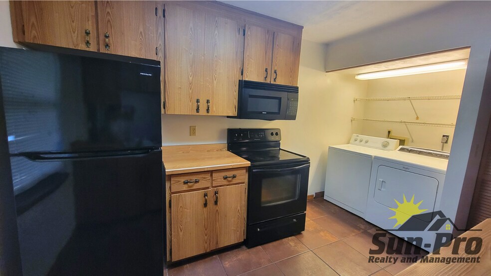 Building Photo - 1668 Spring Garden Ct