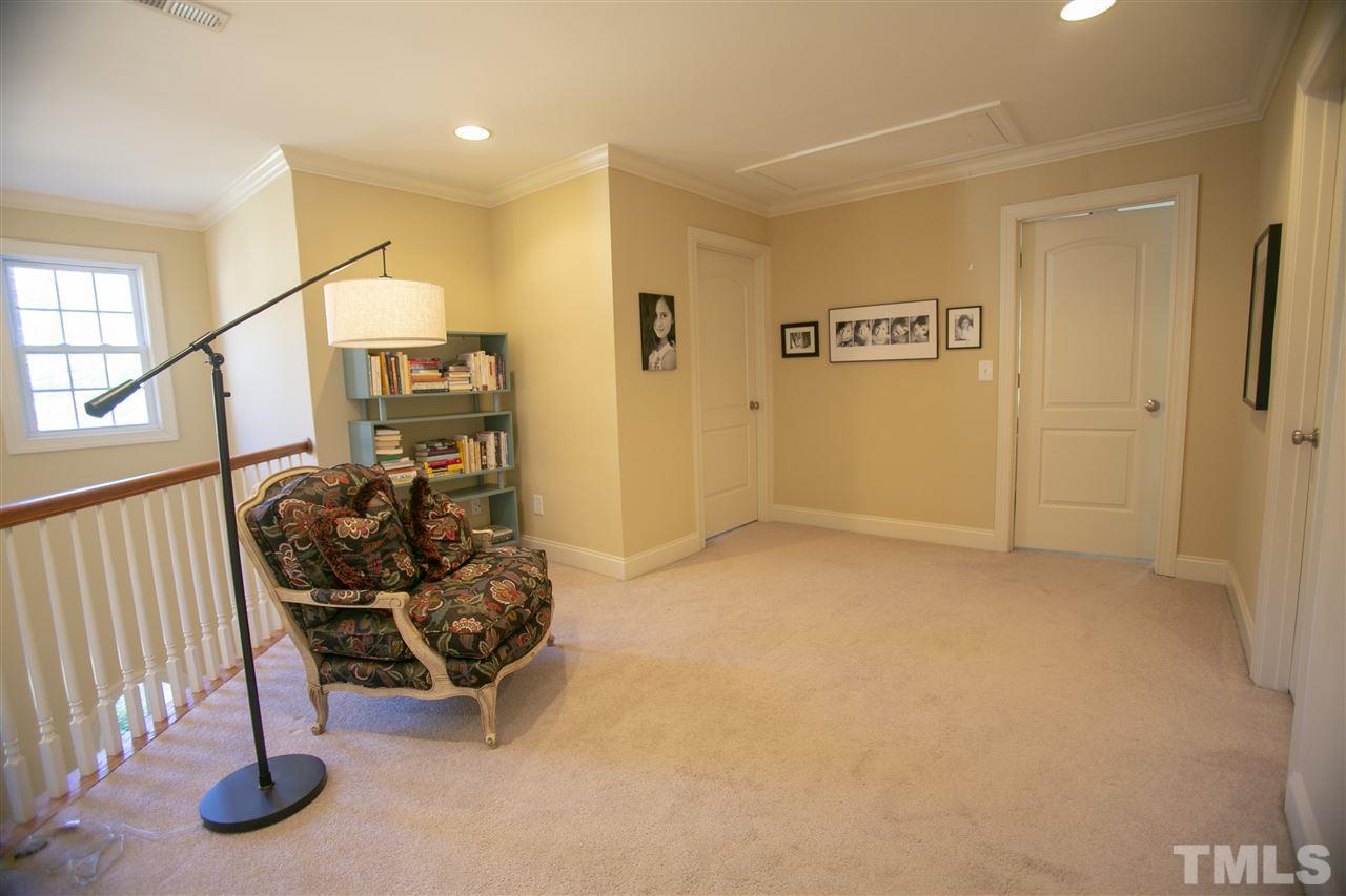 Building Photo - 191 Bridle Path