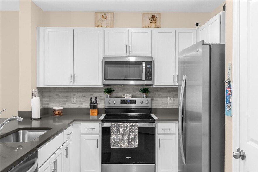 Building Photo - 6316 Sophie Oaks Ct