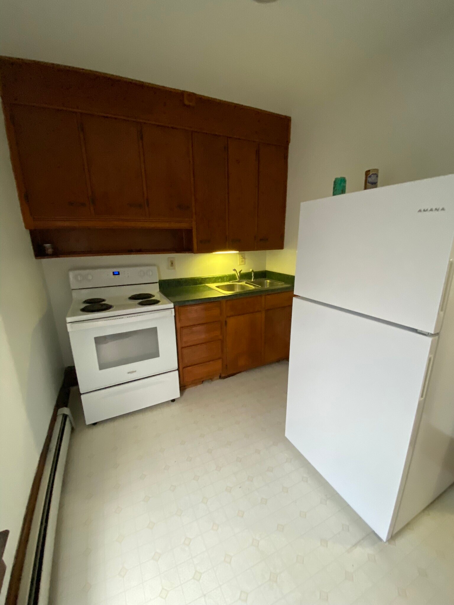 Building Photo - 241 W Pine St