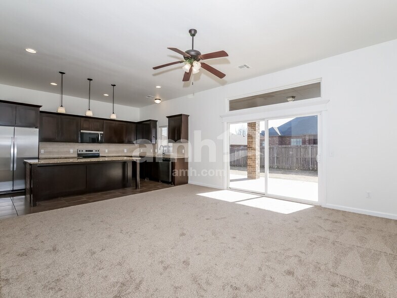 Building Photo - 11220 NW 102nd St