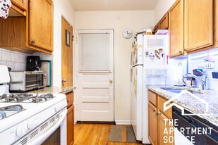 Building Photo - 6329 N Mozart St