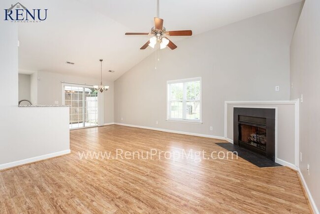 Building Photo - AVAILABLE NOW!! MOVE-IN SPECIAL!: 50% OFF ...
