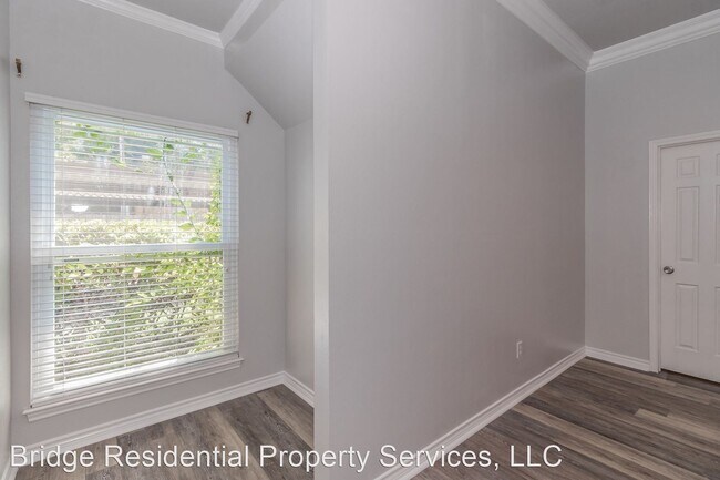 Building Photo - 1 br, 1 bath House - 5023A Birchman Ave.