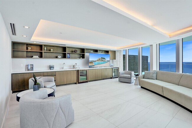 Building Photo - 701 N Fort Lauderdale Beach Blvd