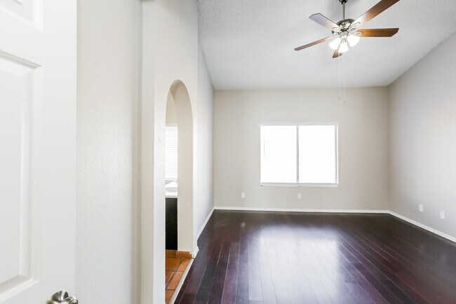 Building Photo - 3616 N Copenhagen Dr