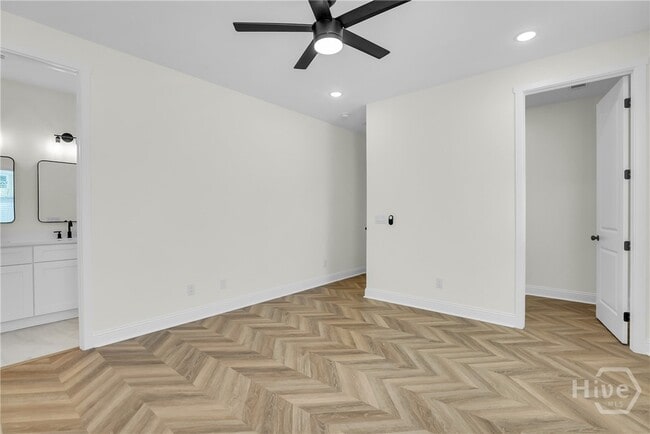 Building Photo - 773 E Duffy St