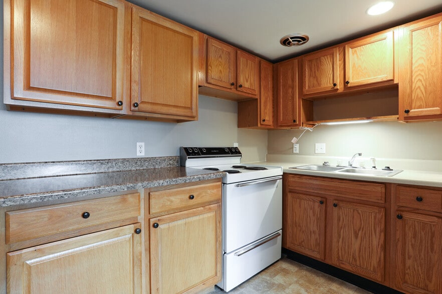 Building Photo - 3 E Central Ave