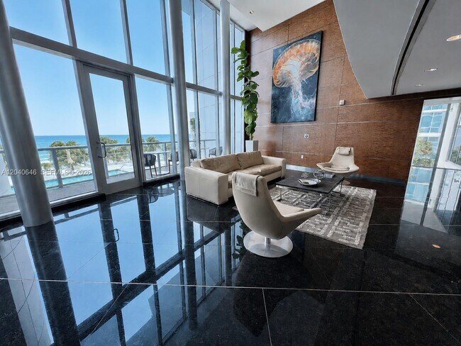 Building Photo - 17001 Collins Ave