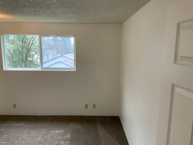 Building Photo - 1 Bedroom Condo in Southwest Eugene