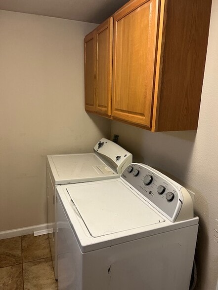 Building Photo - 710 E North 11th St